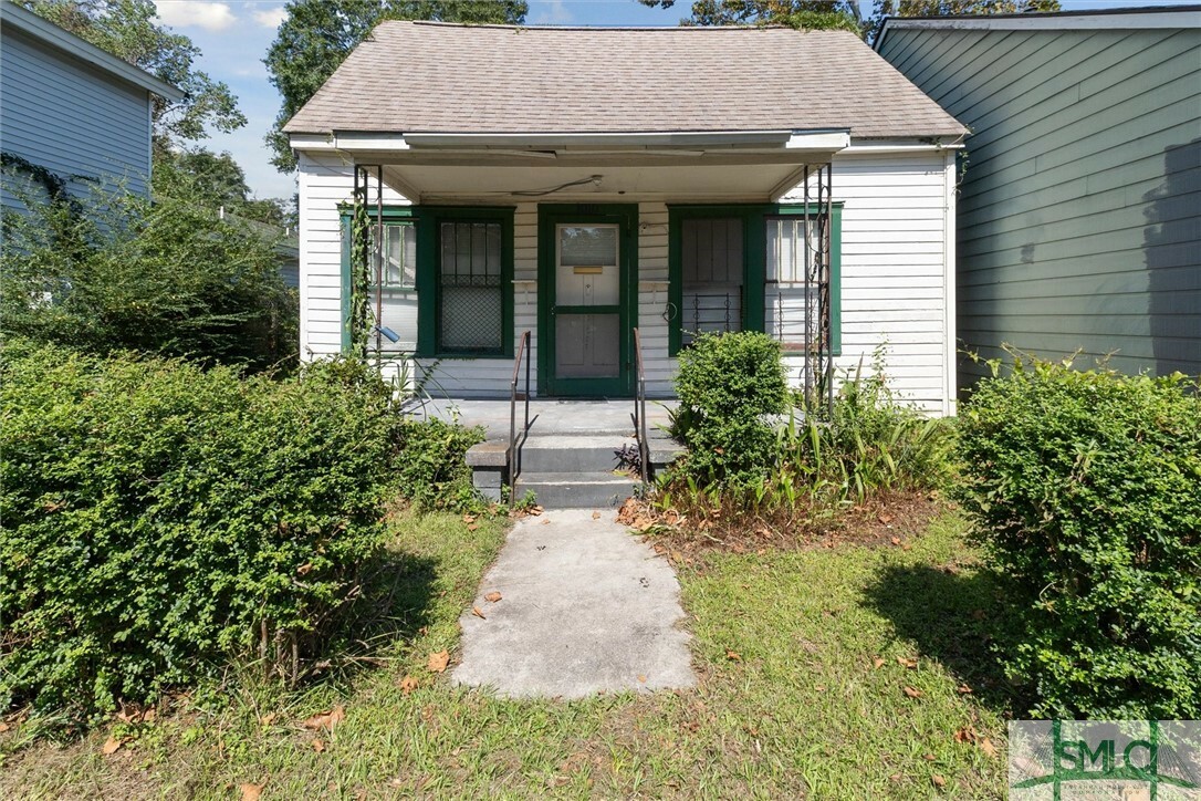 Property Photo:  1010 Wolf Street  GA 31401 