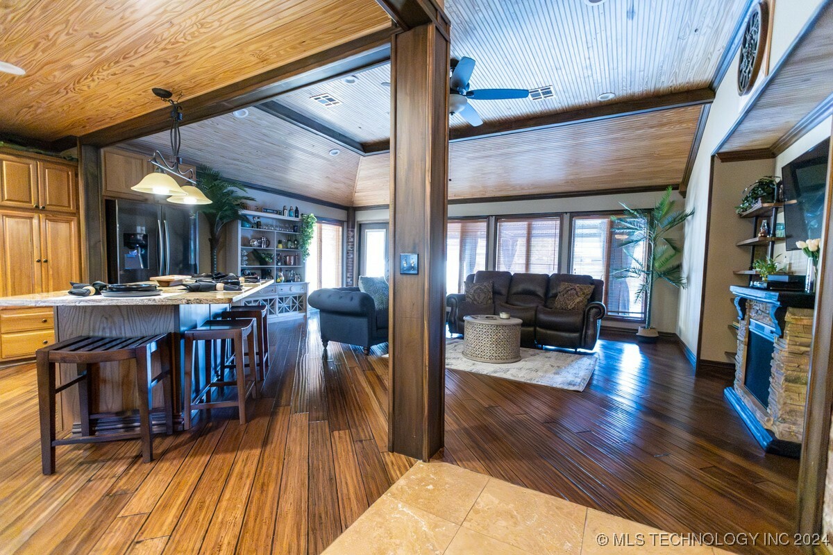 Property Photo:  107 Oak Ridge Drive  OK 74020 