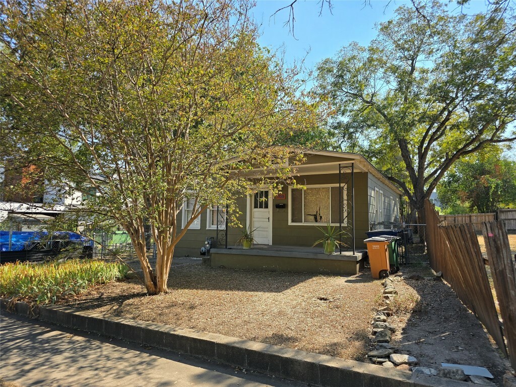 Property Photo:  709 W Monroe Street  TX 78704 