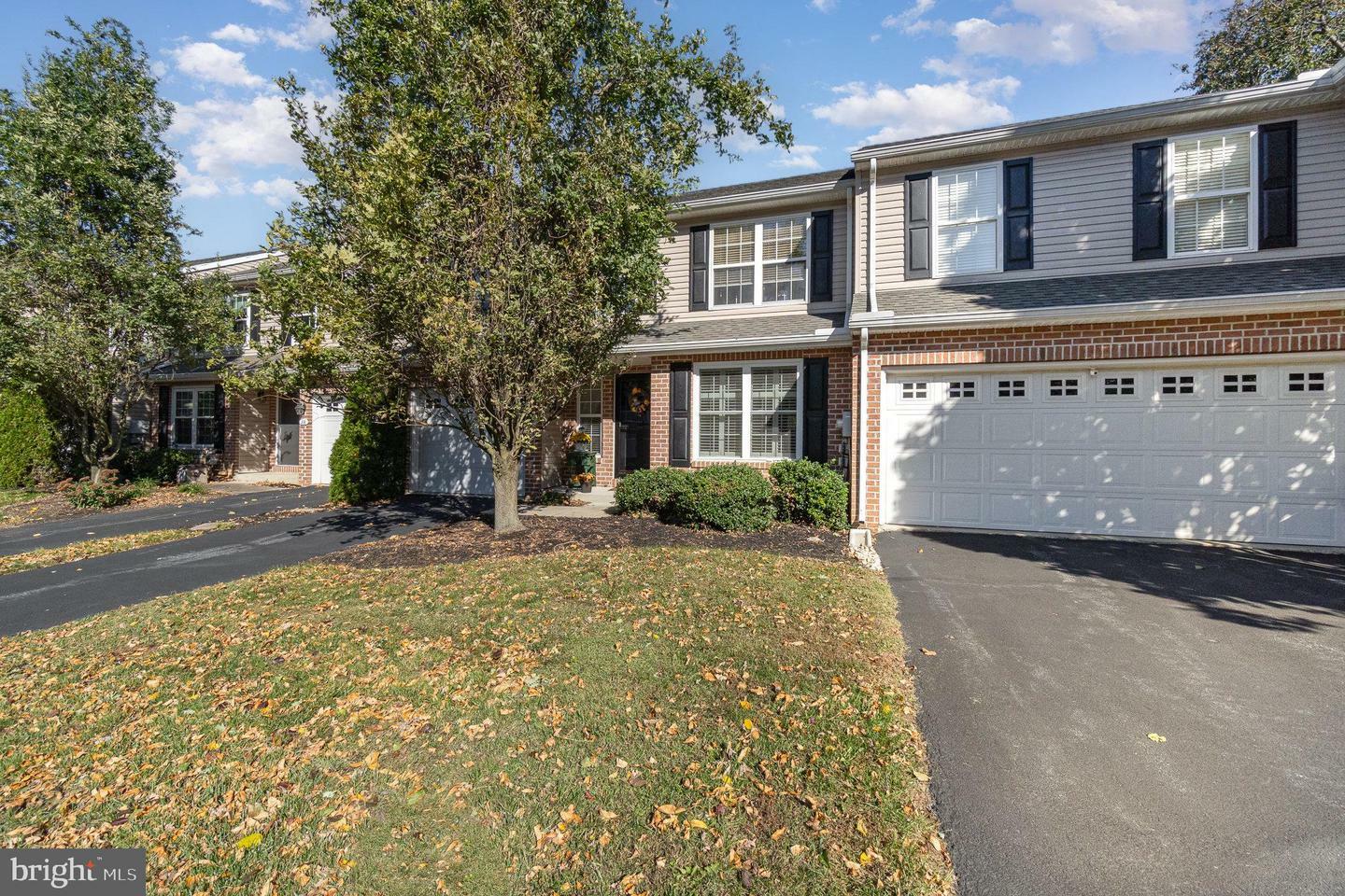 Property Photo:  24 Parkside Drive  PA 17042 