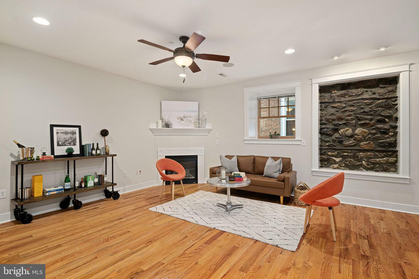 Property Photo:  4557 Manayunk Avenue 7  PA 19128 