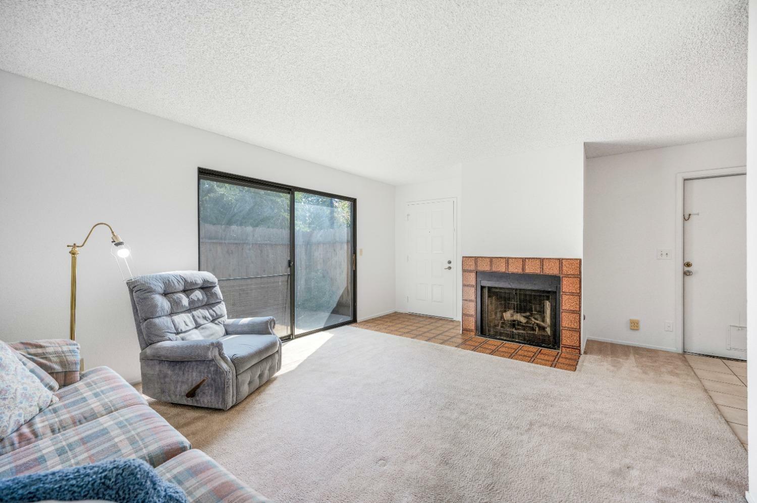 Property Photo:  2247 W Dakota Avenue 101  CA 93705 