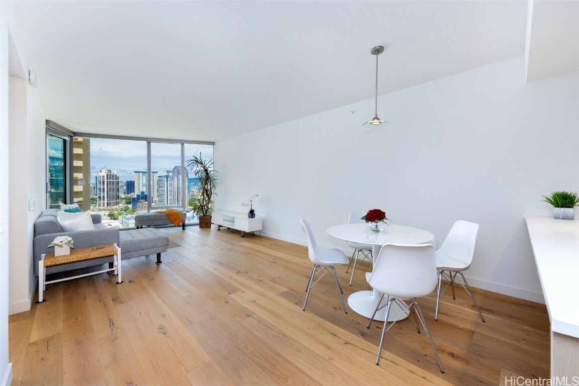 Property Photo:  1001 Queen Street 2509  HI 96814 