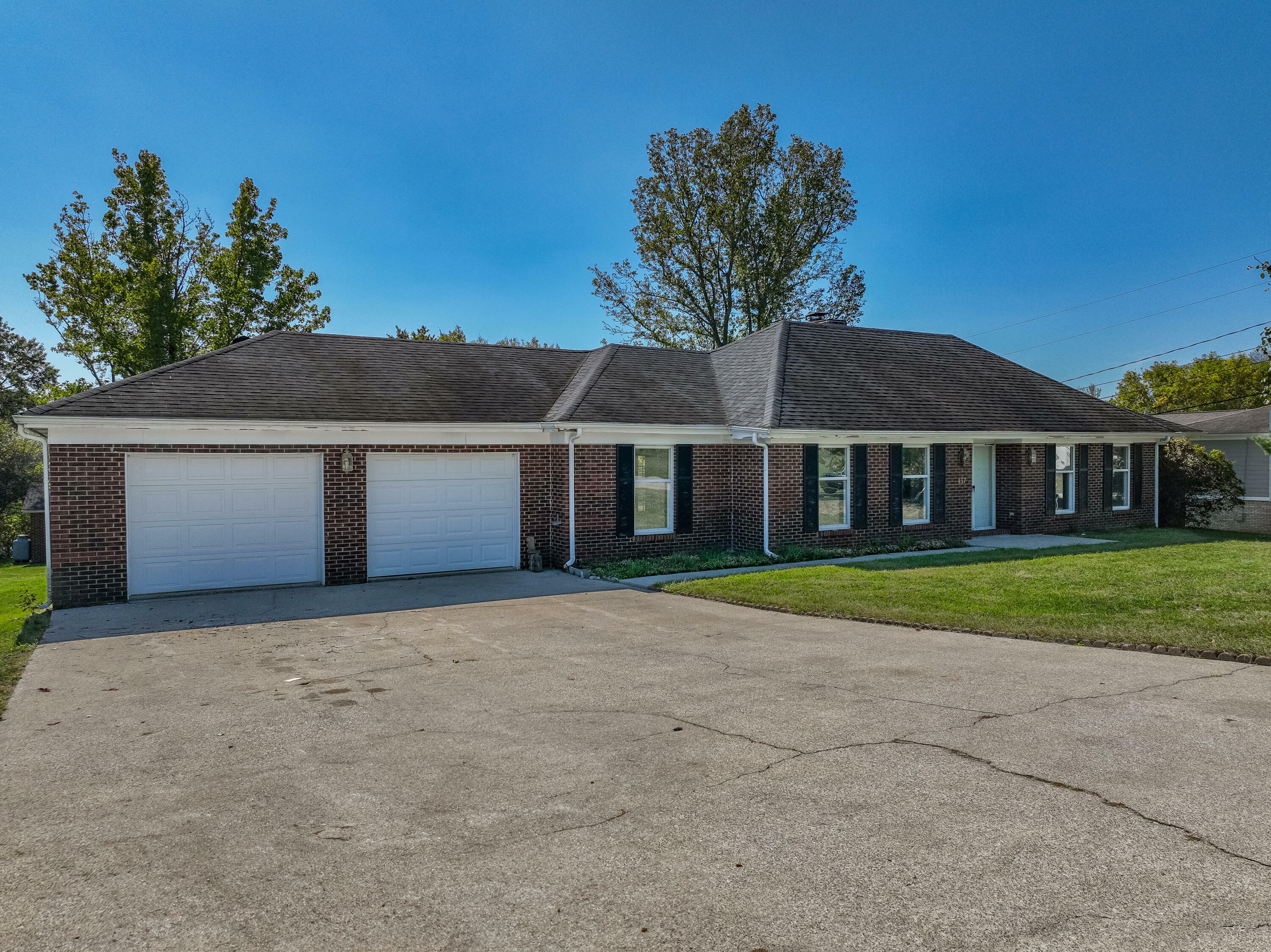 Property Photo:  137 Shale Drive  KY 40475 