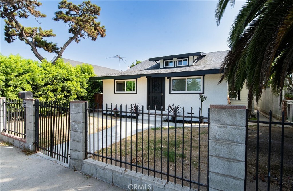 Property Photo:  3798 S La Salle Avenue  CA 90018 