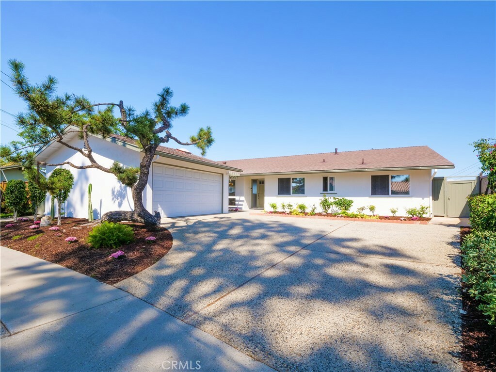 Property Photo:  6125 Monero Drive  CA 90275 