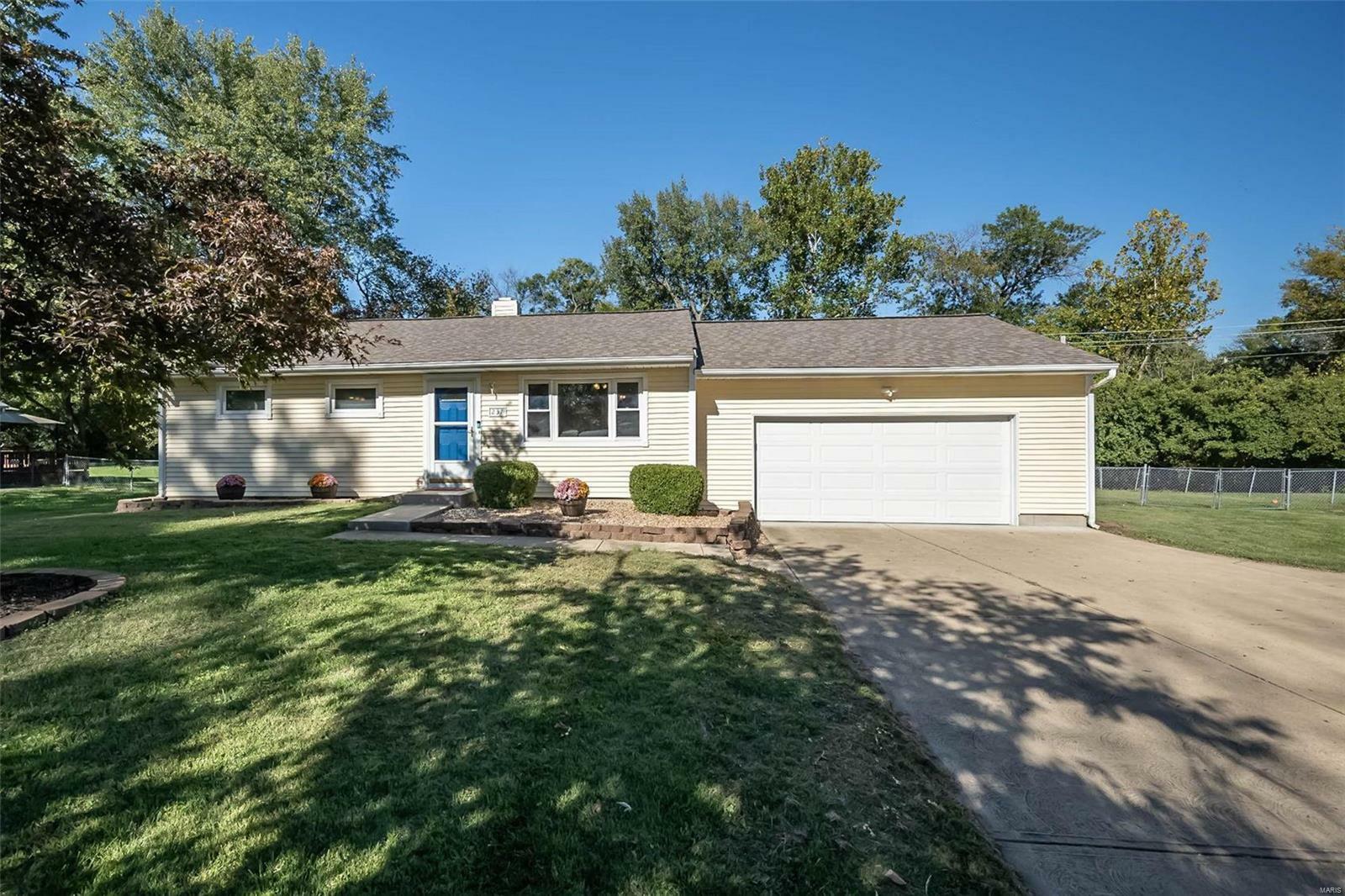 Property Photo:  237 Hillsdale Drive  MO 63011 