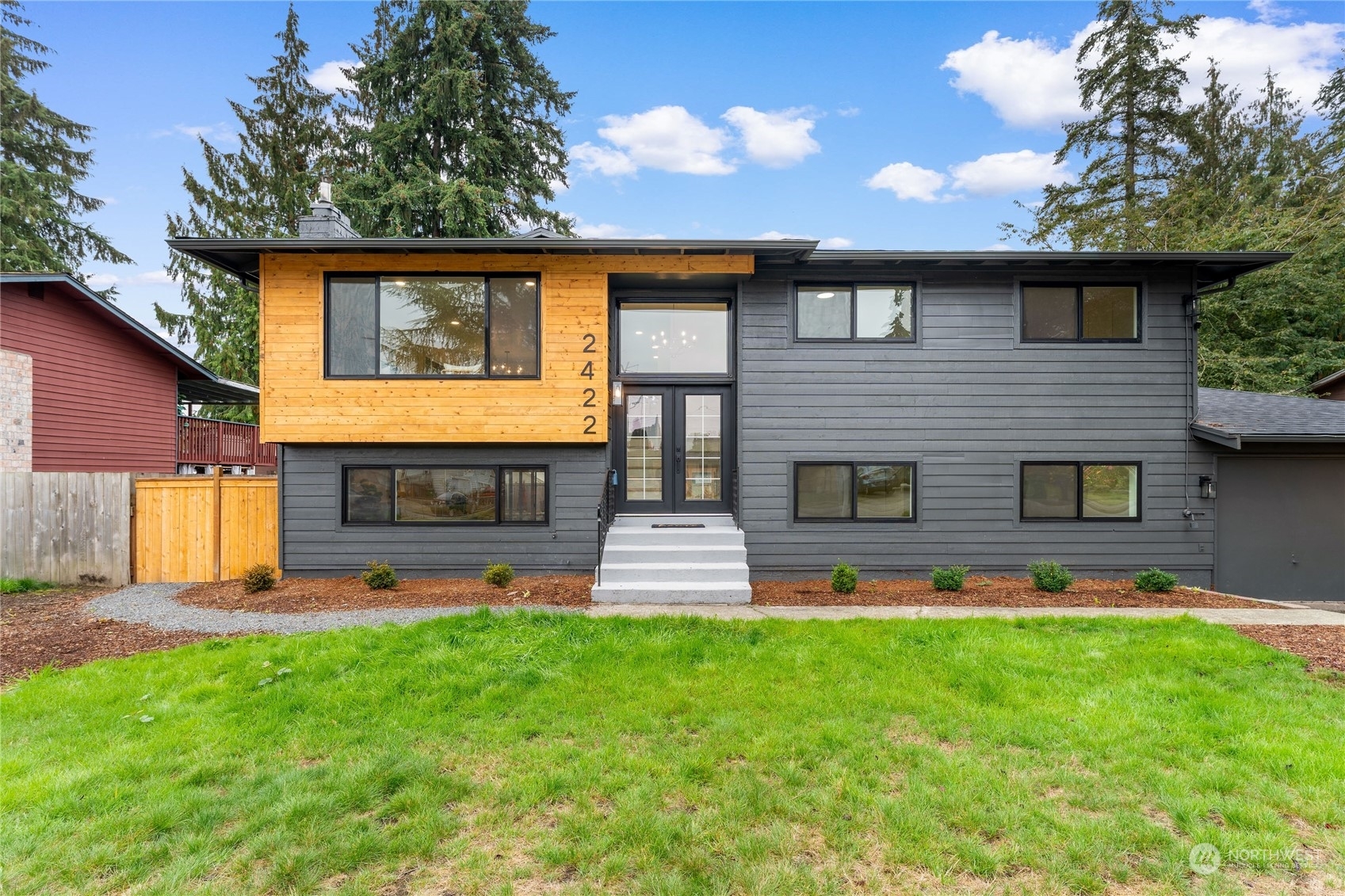 Property Photo:  2422 Larlin Dr  WA 98203 