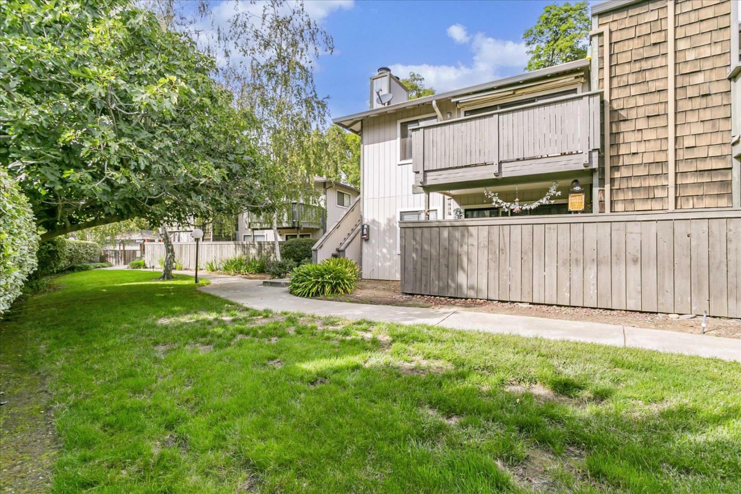 Property Photo:  142 La Crosse Drive  CA 95037 