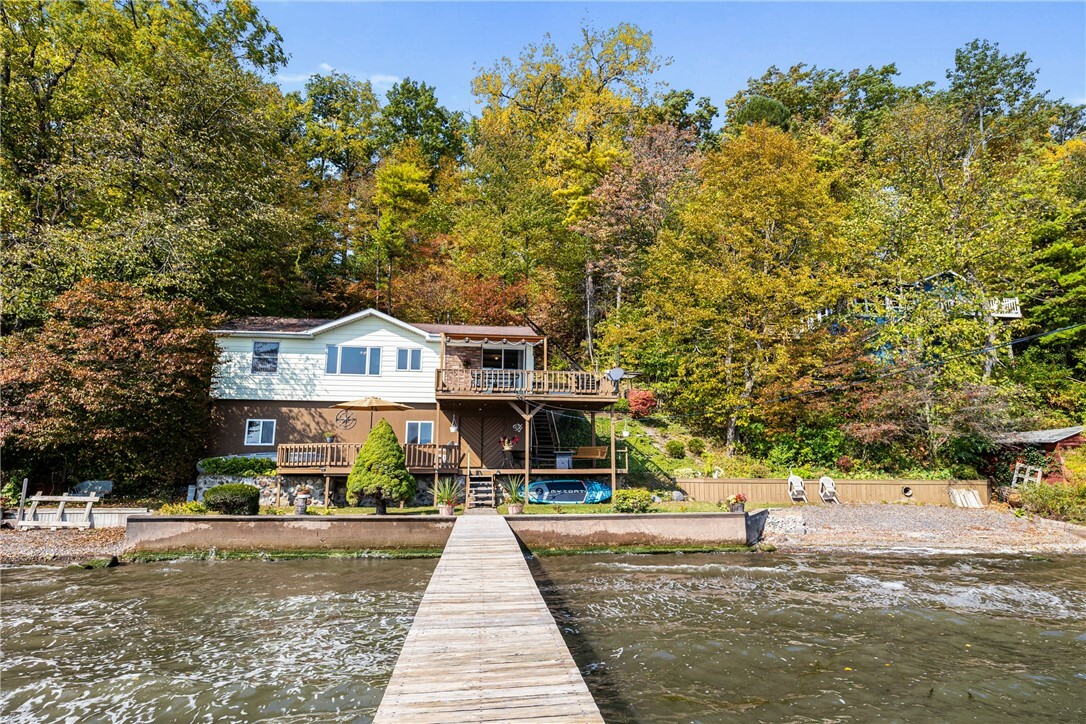 Property Photo:  1755 Log Cabin Road  NY 14527 