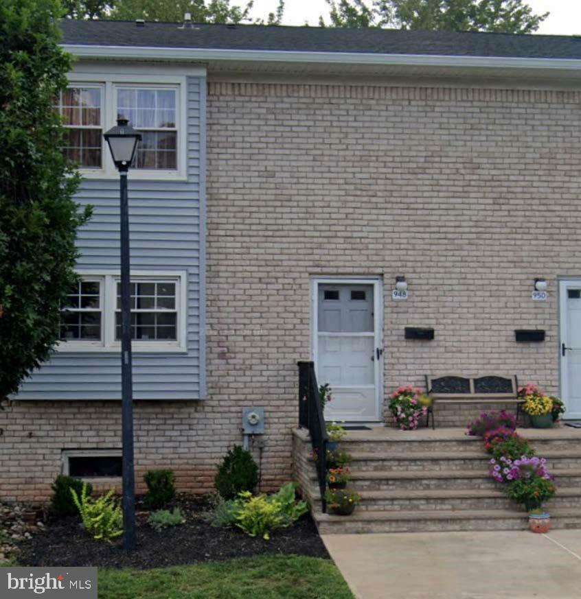 Property Photo:  948 Robin Road  NJ 08844 