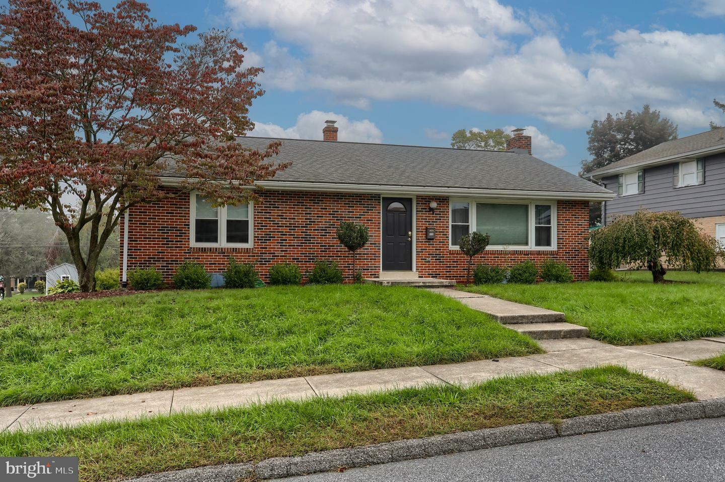 Property Photo:  519 Cedar Avenue  PA 17033 