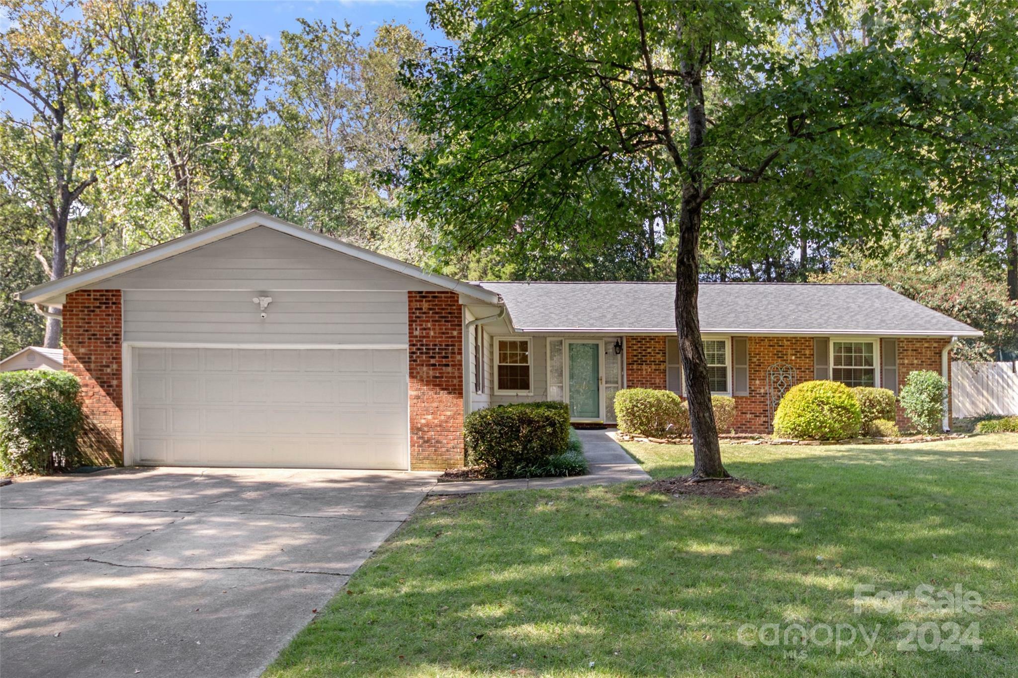 Property Photo:  6100 Carpenter Drive  NC 28226 