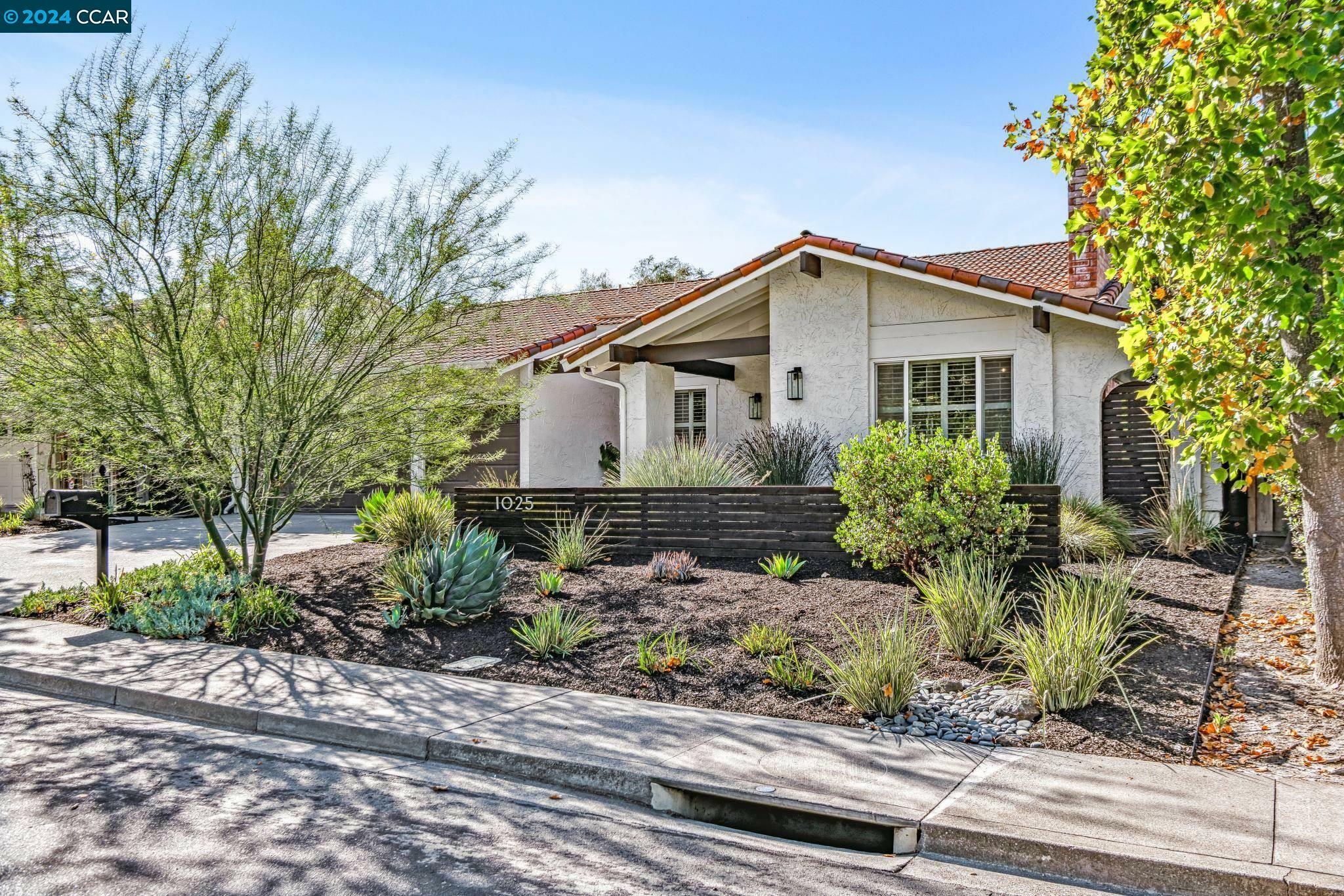 Property Photo:  1025 Rudgear Rd  CA 94596 