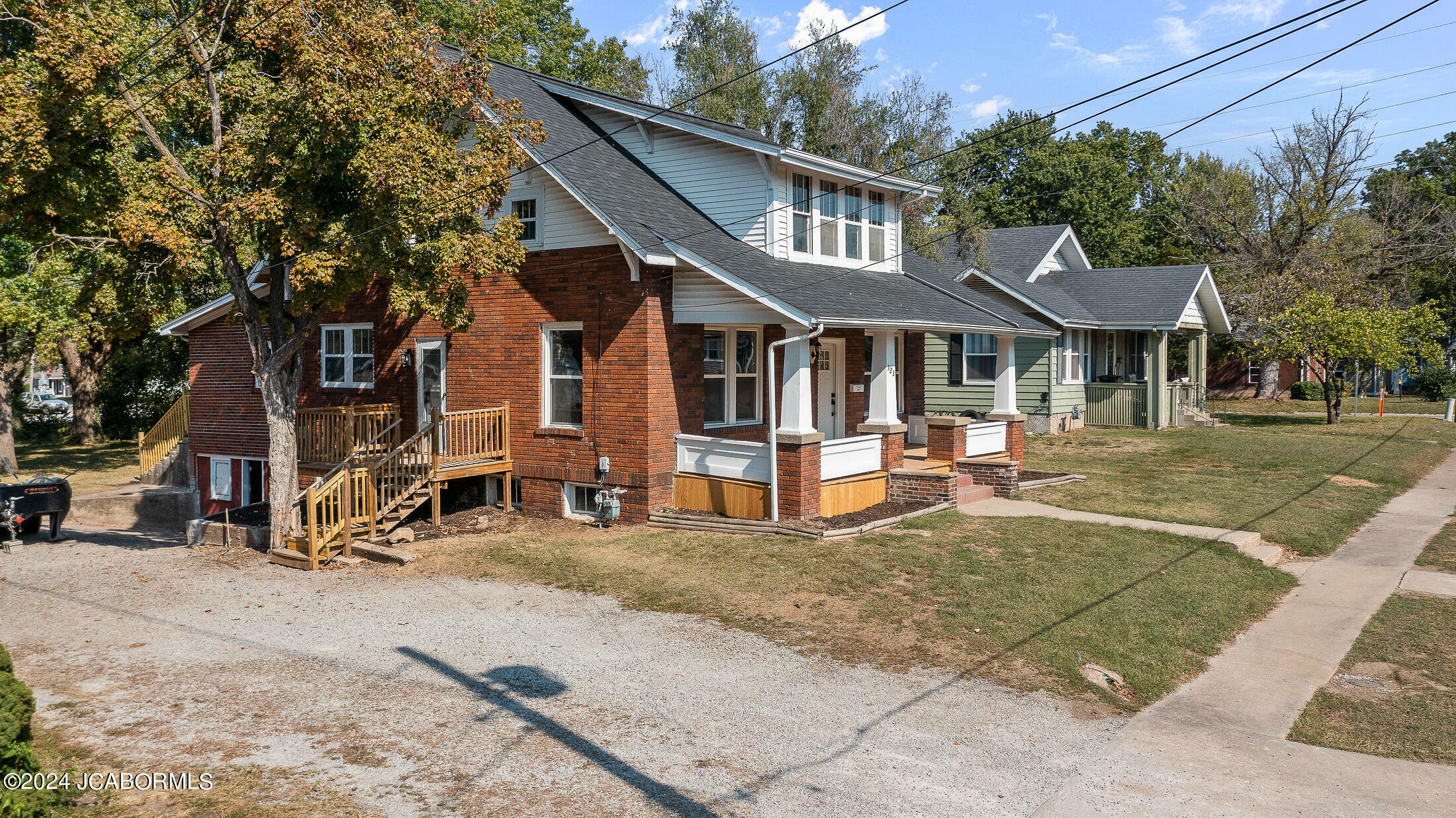 Property Photo:  923 E Love Street  MO 65265 