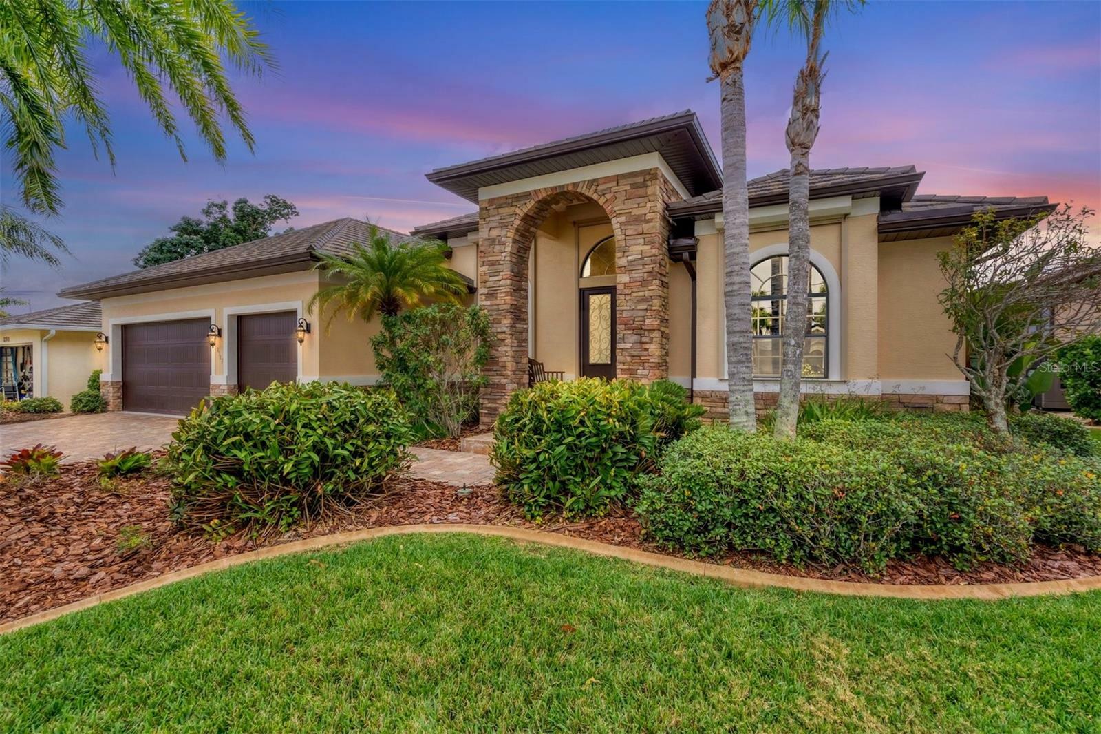 Property Photo:  2517 Rio Grande Drive  FL 33950 