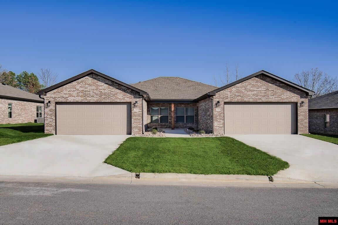 Property Photo: 347 Turnberry Court AR 72653