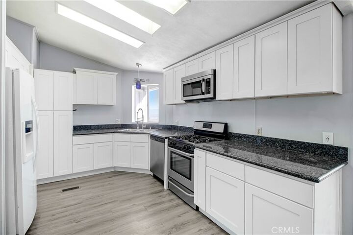 Property Photo:  38400 Voltaire Vista  CA 92567 