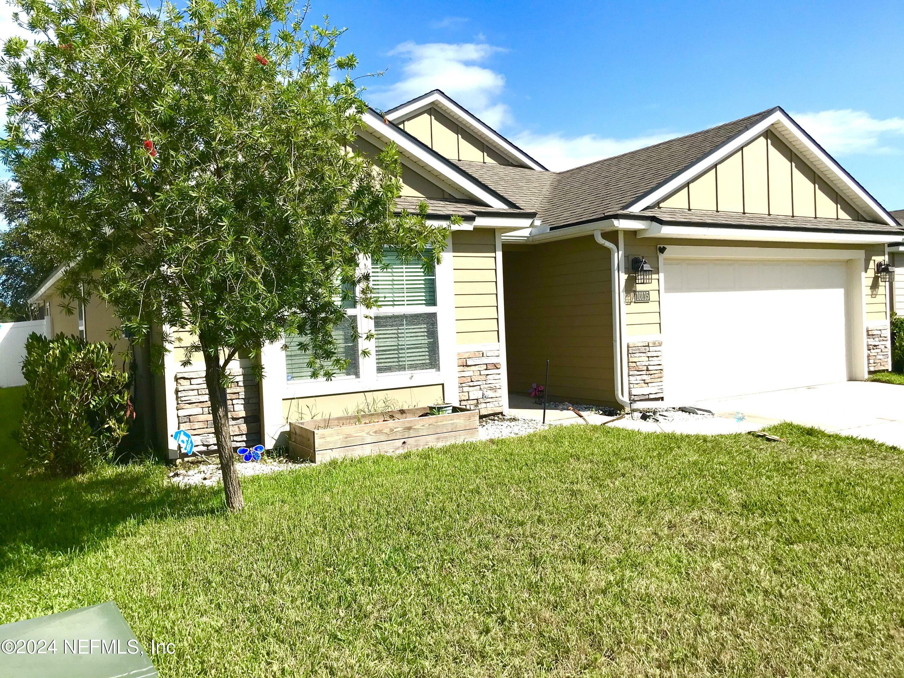 Property Photo:  10115 Andean Fox Drive  FL 32222 