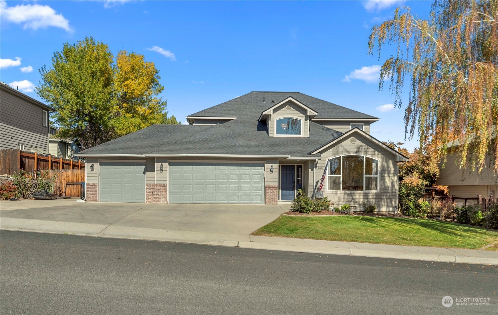 1906 Lion Place  Wenatchee WA 98801 photo