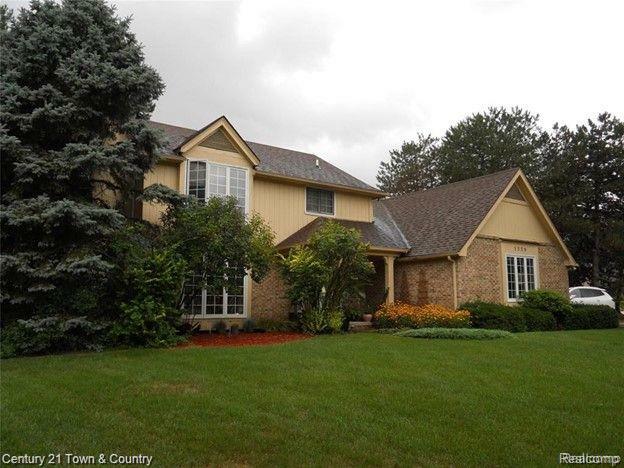 Property Photo:  1339 Prosper Drive  MI 48098 