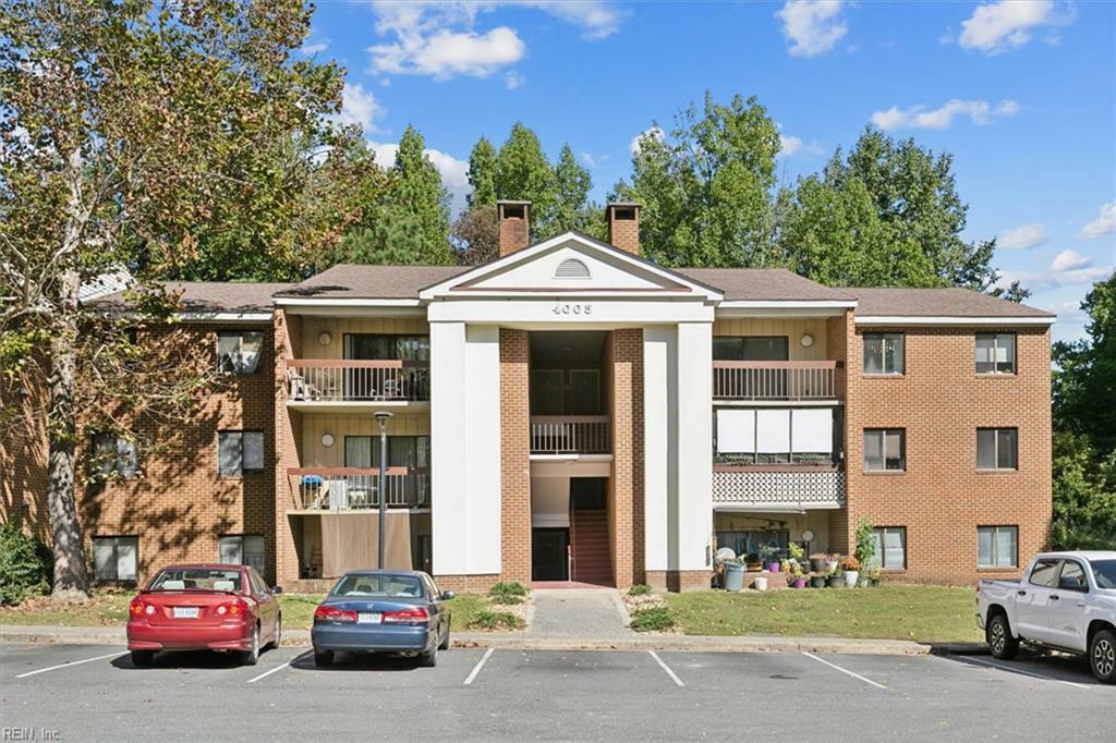 Property Photo:  4005 Governors Square 10  VA 23188 