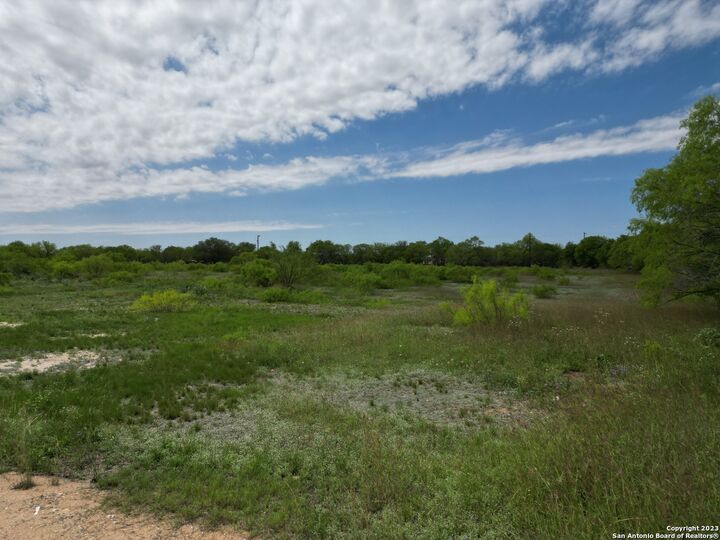 Property Photo: 2020 Goeth Rd TX 78221