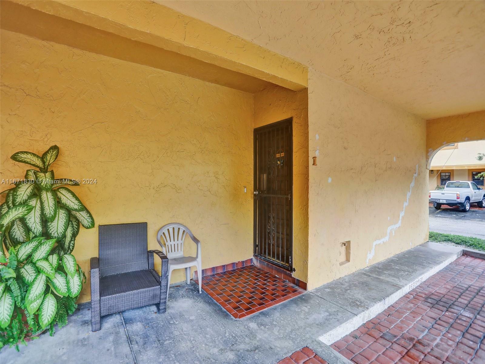 Property Photo:  1465 SW 122nd Ave 1-19  FL 33184 