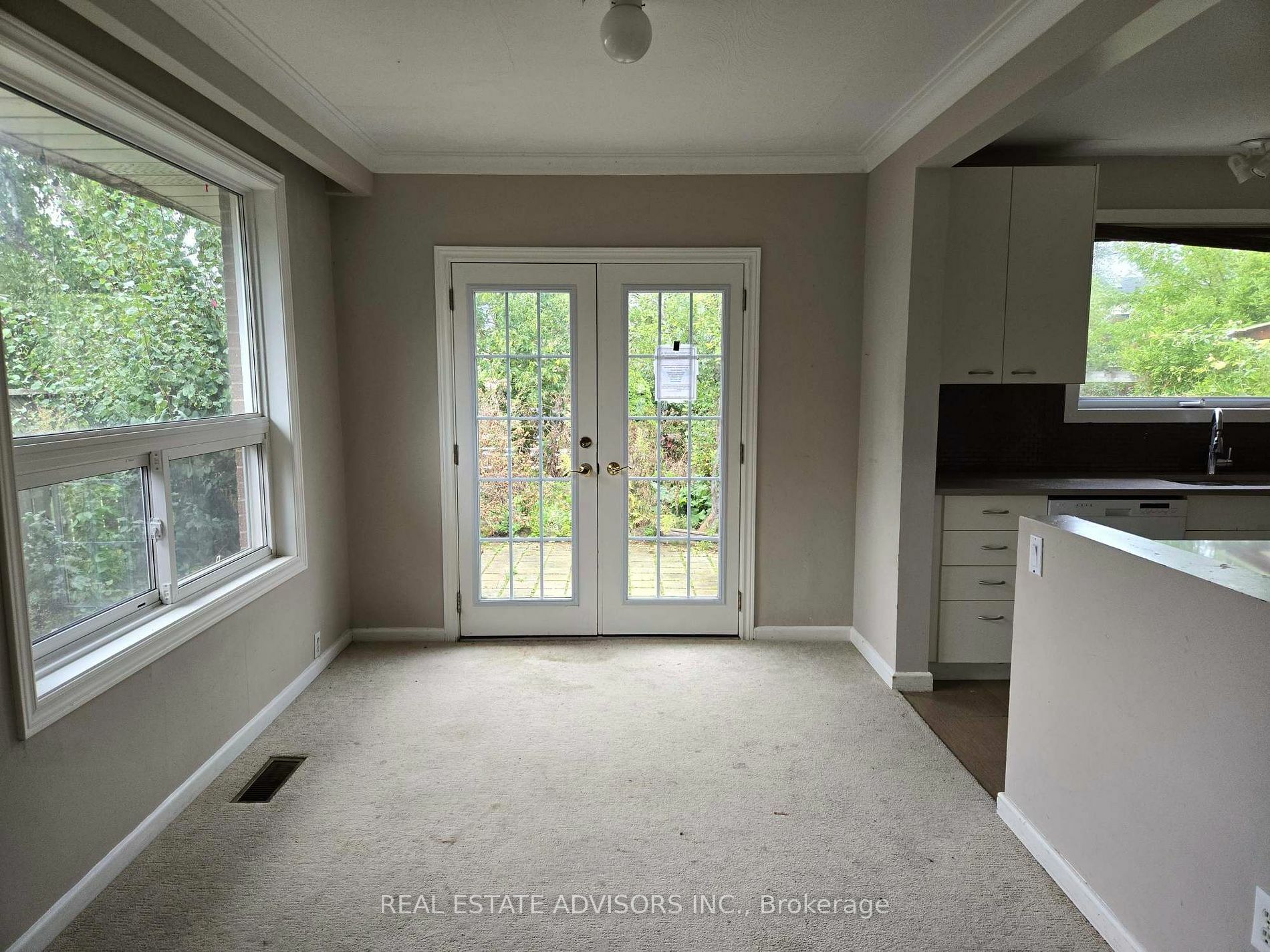 Property Photo:  507 Trudale Crt  ON L6L 4G9 