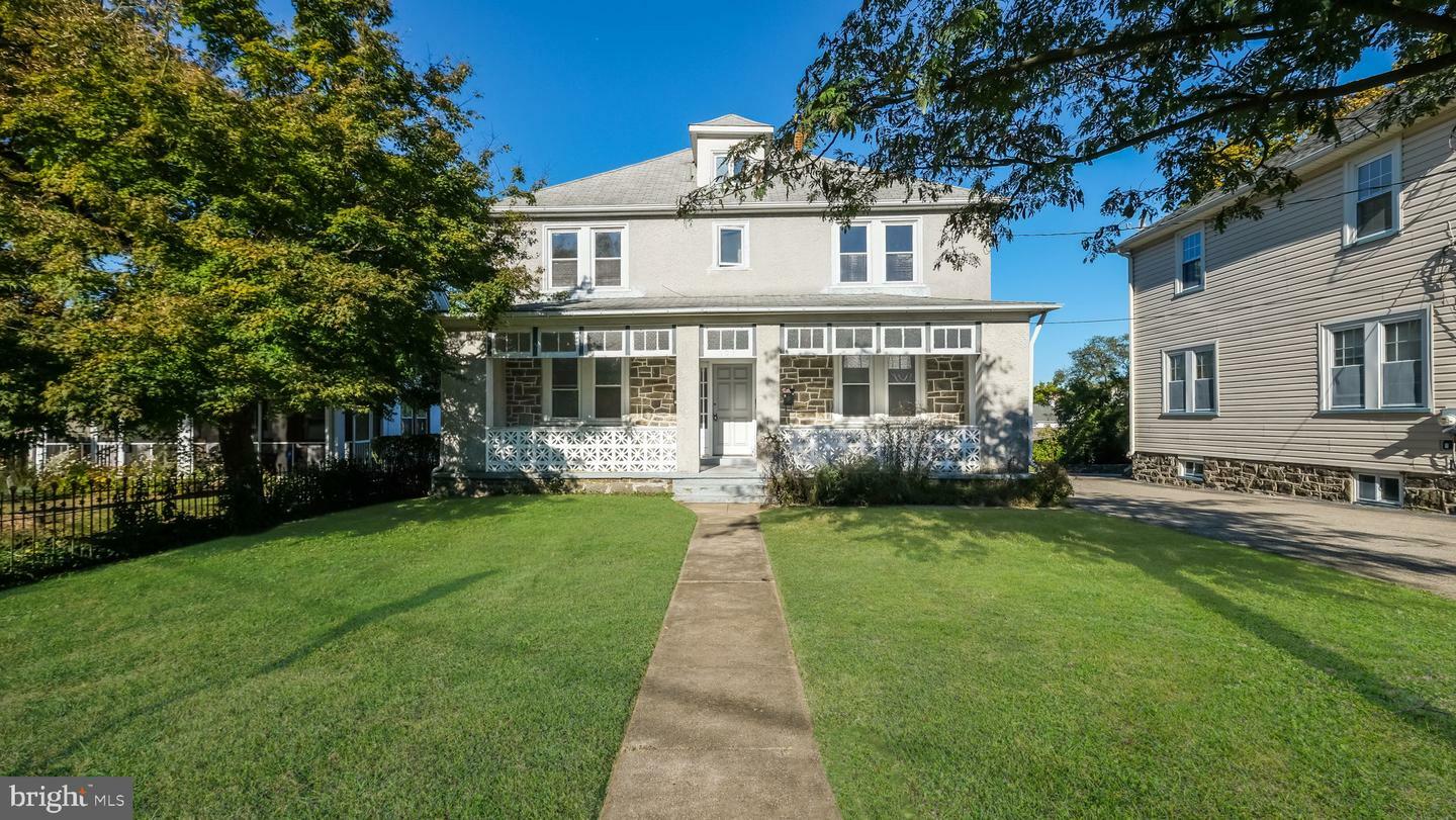 Property Photo:  307 W Wayne Avenue  PA 19087 