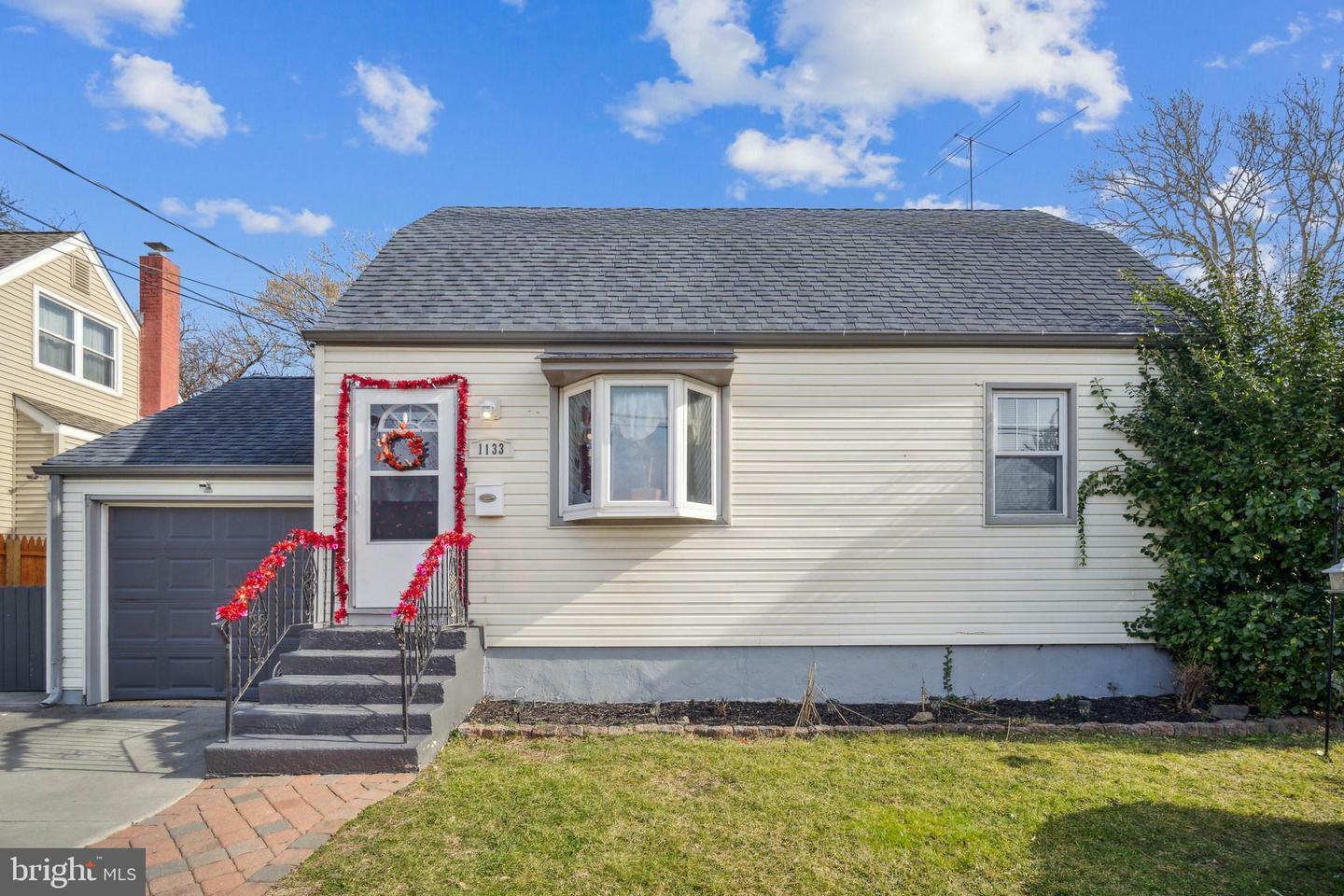 Property Photo:  1133 Jefferson Avenue  NJ 08031 