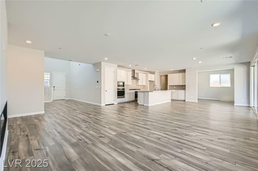 Property Photo: 8401 Waterwood Street NV 89166