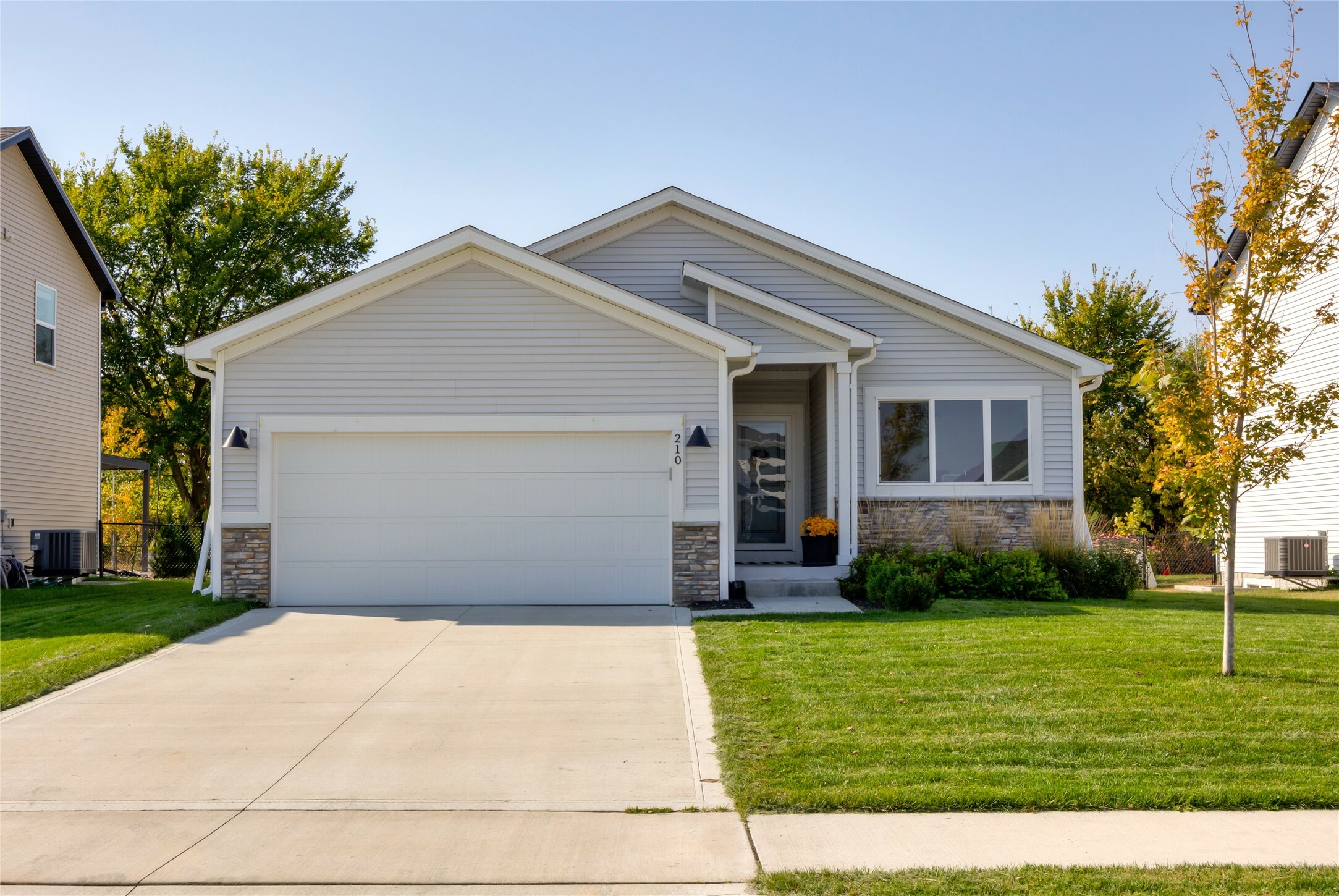 210 NW Georgetown Drive  Waukee IA 50263 photo