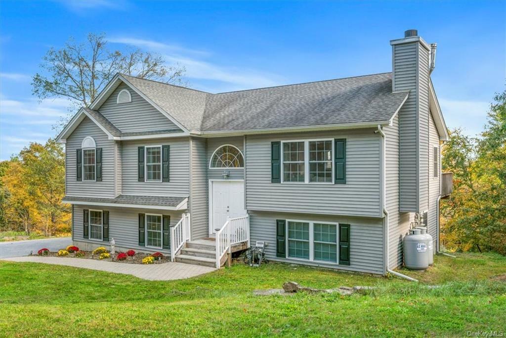 Property Photo:  172 Schoolhouse Road  NY 10940 