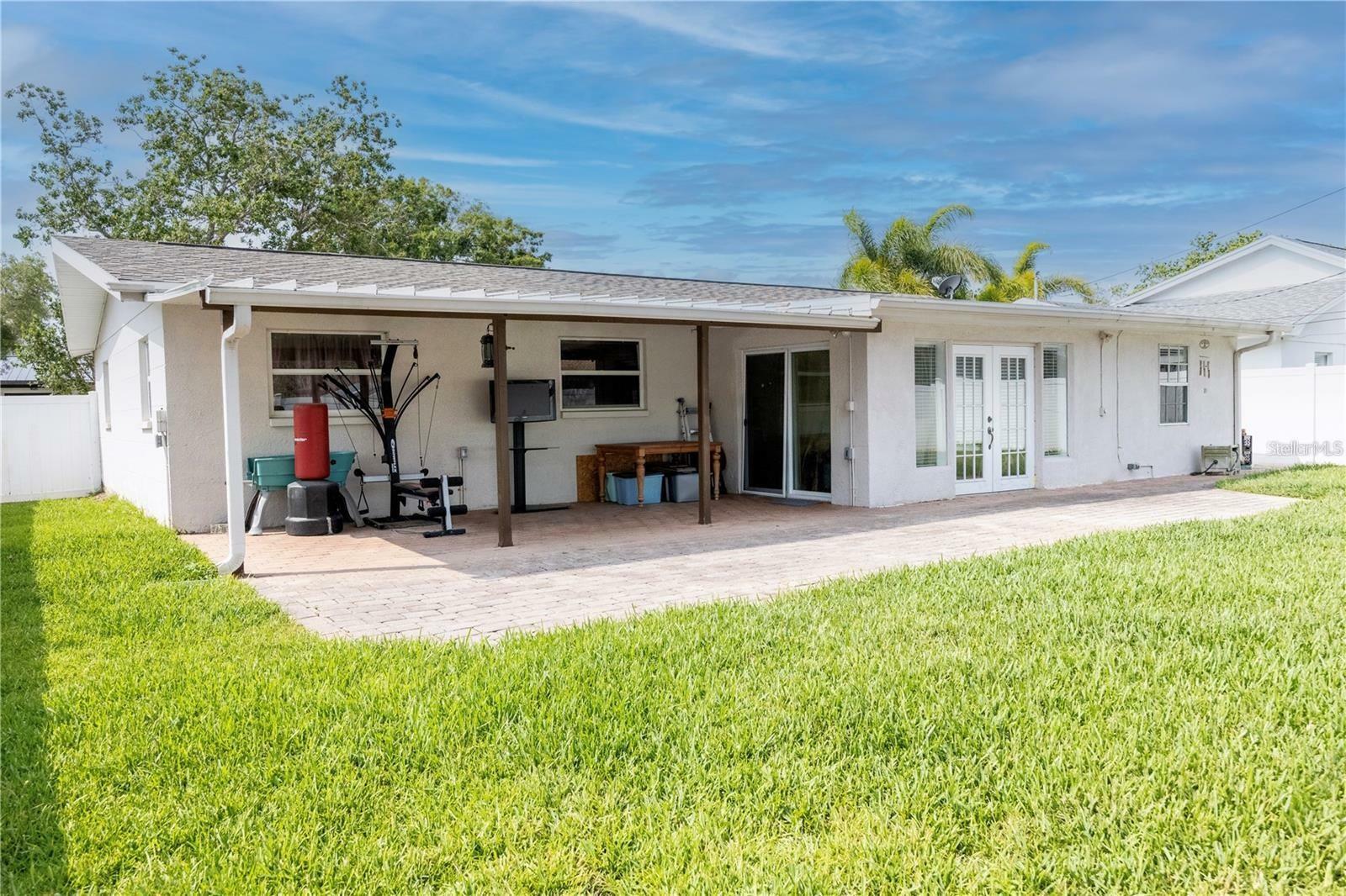 Property Photo: 1827 Oklahoma Avenue NE FL 33703
