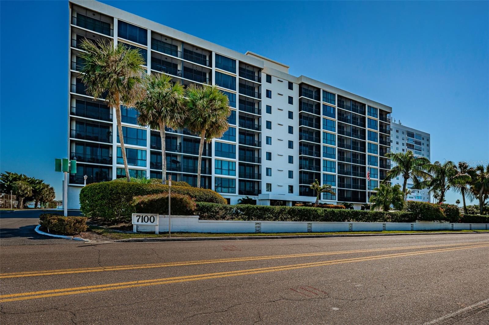 Property Photo:  7100 Sunshine Skyway Lane S 601  FL 33711 