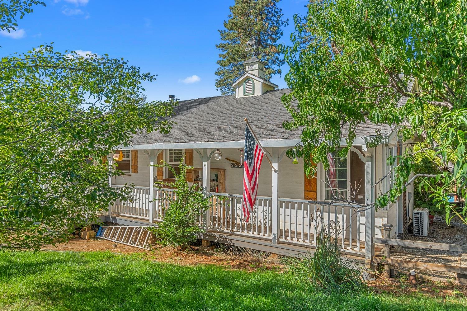 Property Photo:  2540 Fruitridge Road  CA 95709 