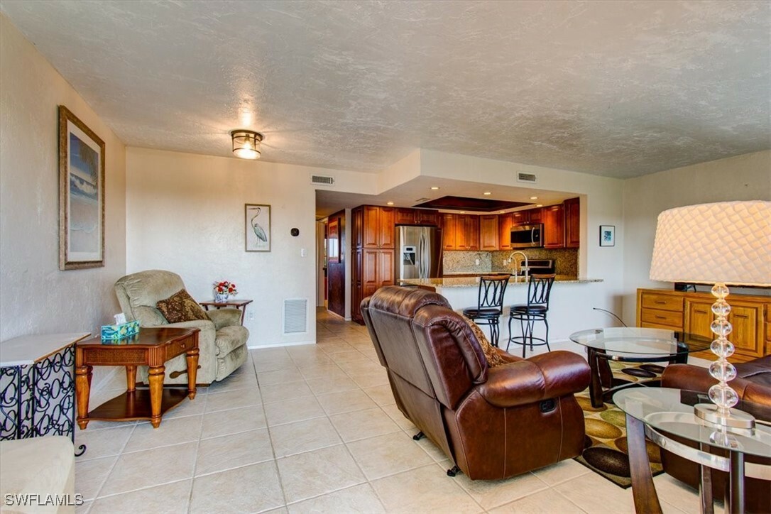 Property Photo:  4906 Victoria Drive 413  FL 33904 