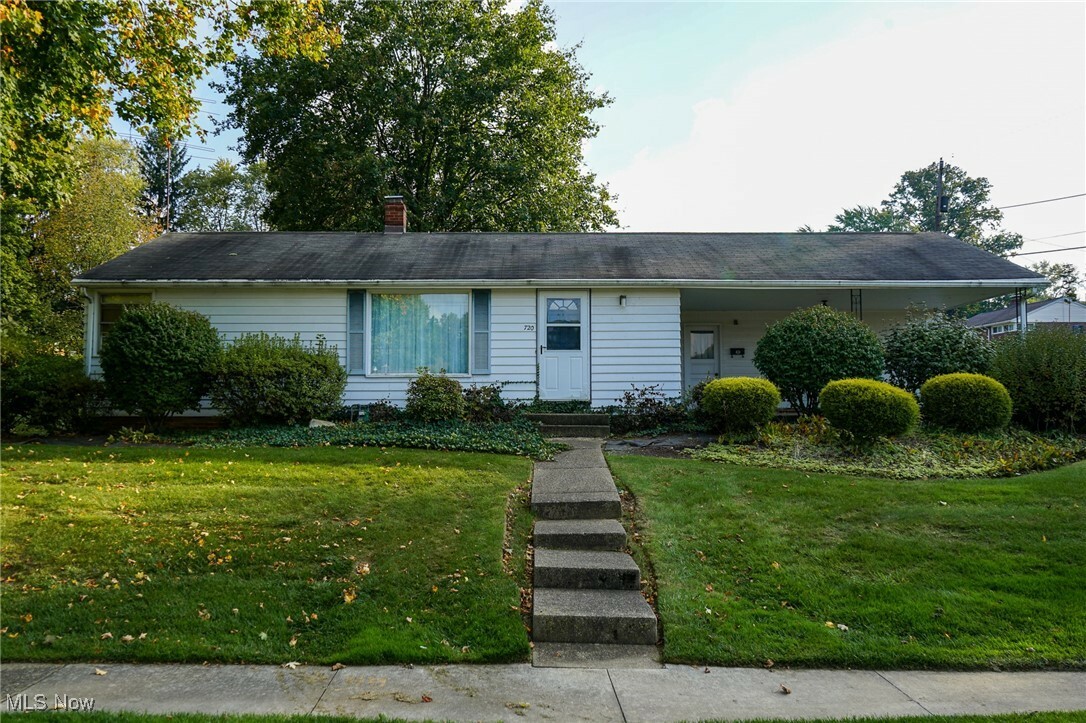 720 40th Street NW  Canton OH 44709 photo