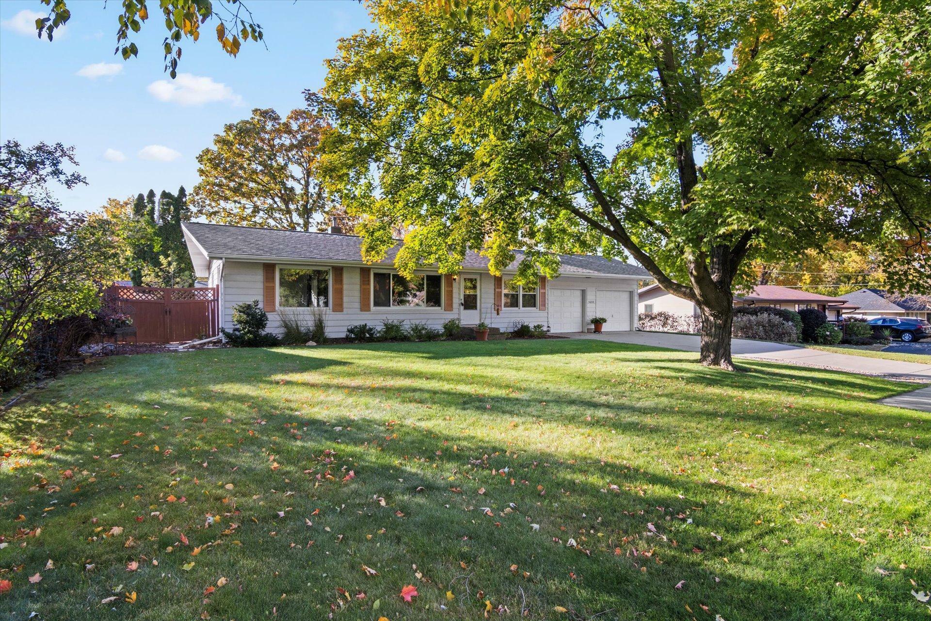 Property Photo:  5600 Osgood Avenue N  MN 55082 