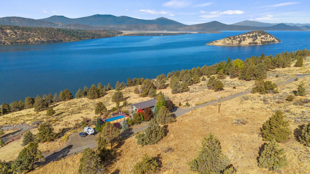 Property Photo:  5930 Sunset Ridge Road  OR 97601 