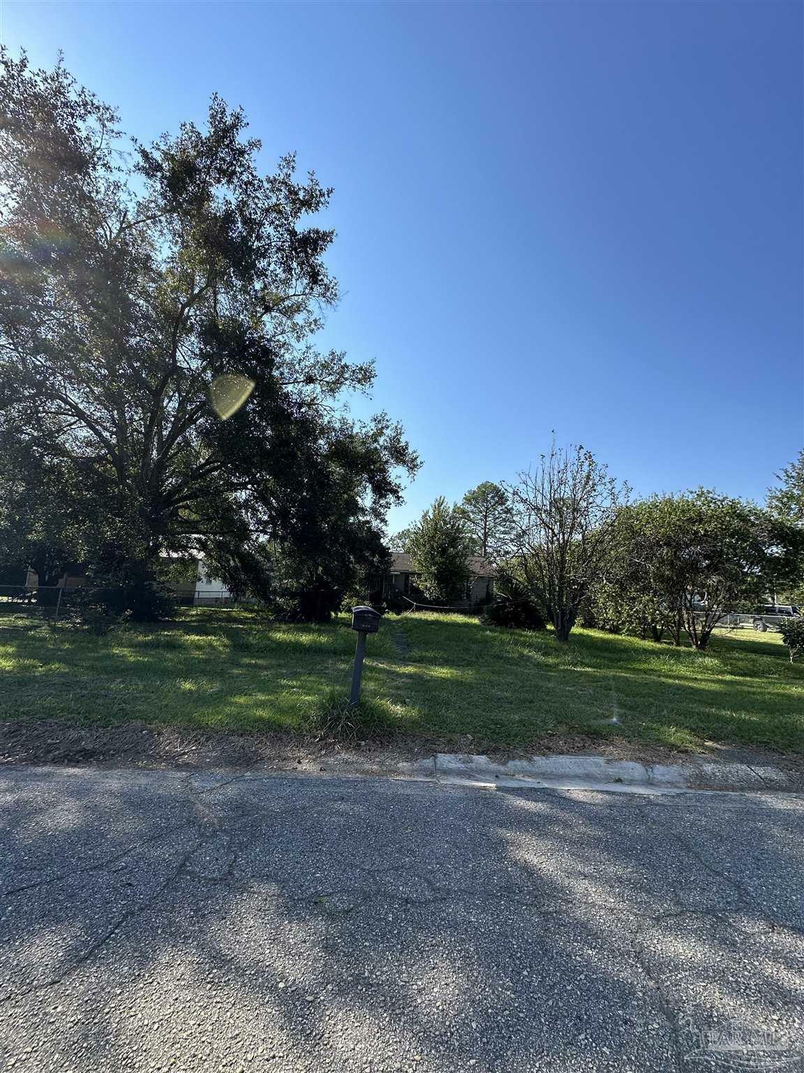 Property Photo:  502 E Myrtle Ave  AL 36535 