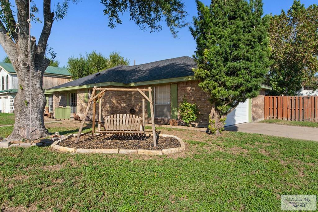 Property Photo:  925 Kerria Ave.  TX 78596 