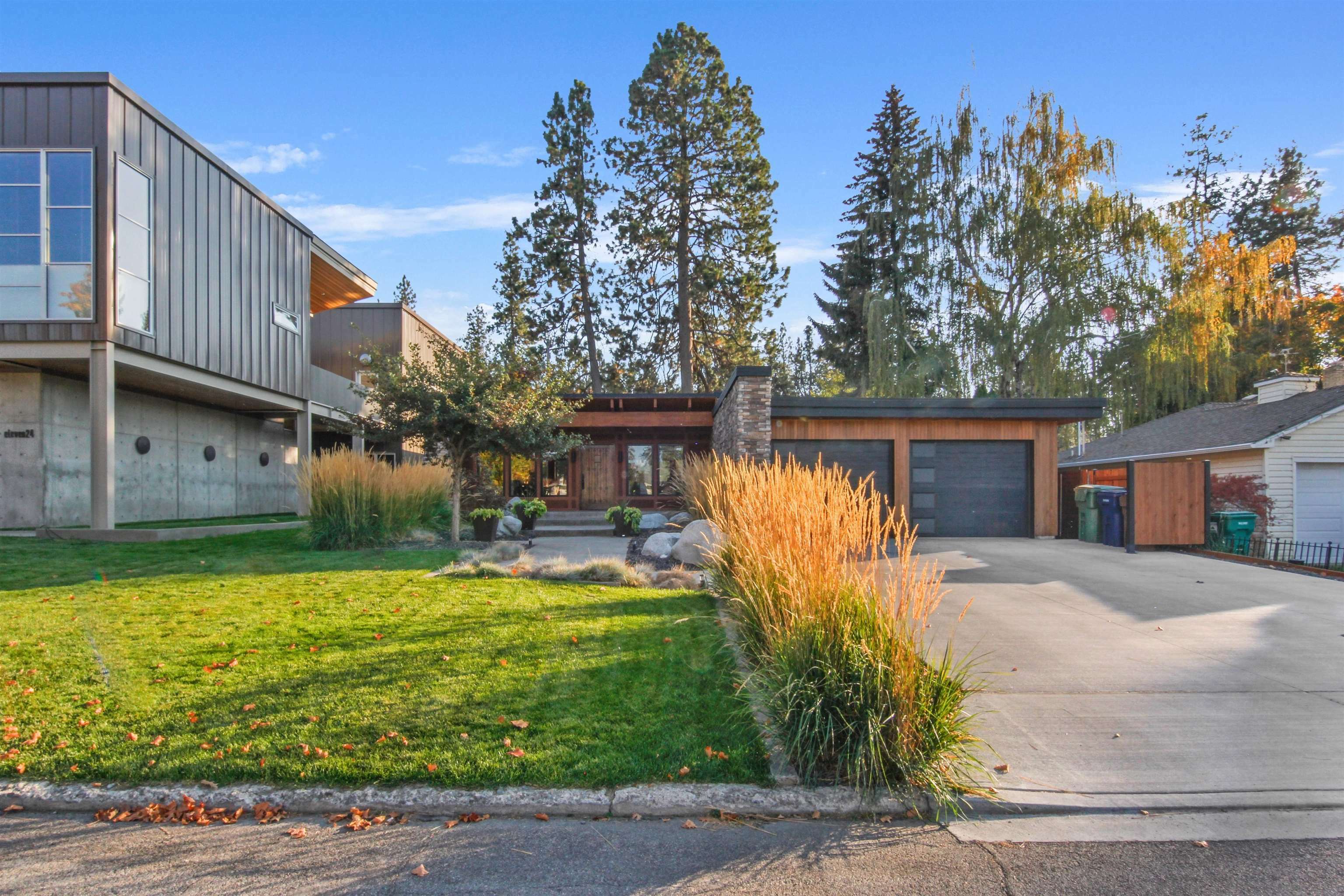 Property Photo:  1116 E Club Ct  WA 99203 