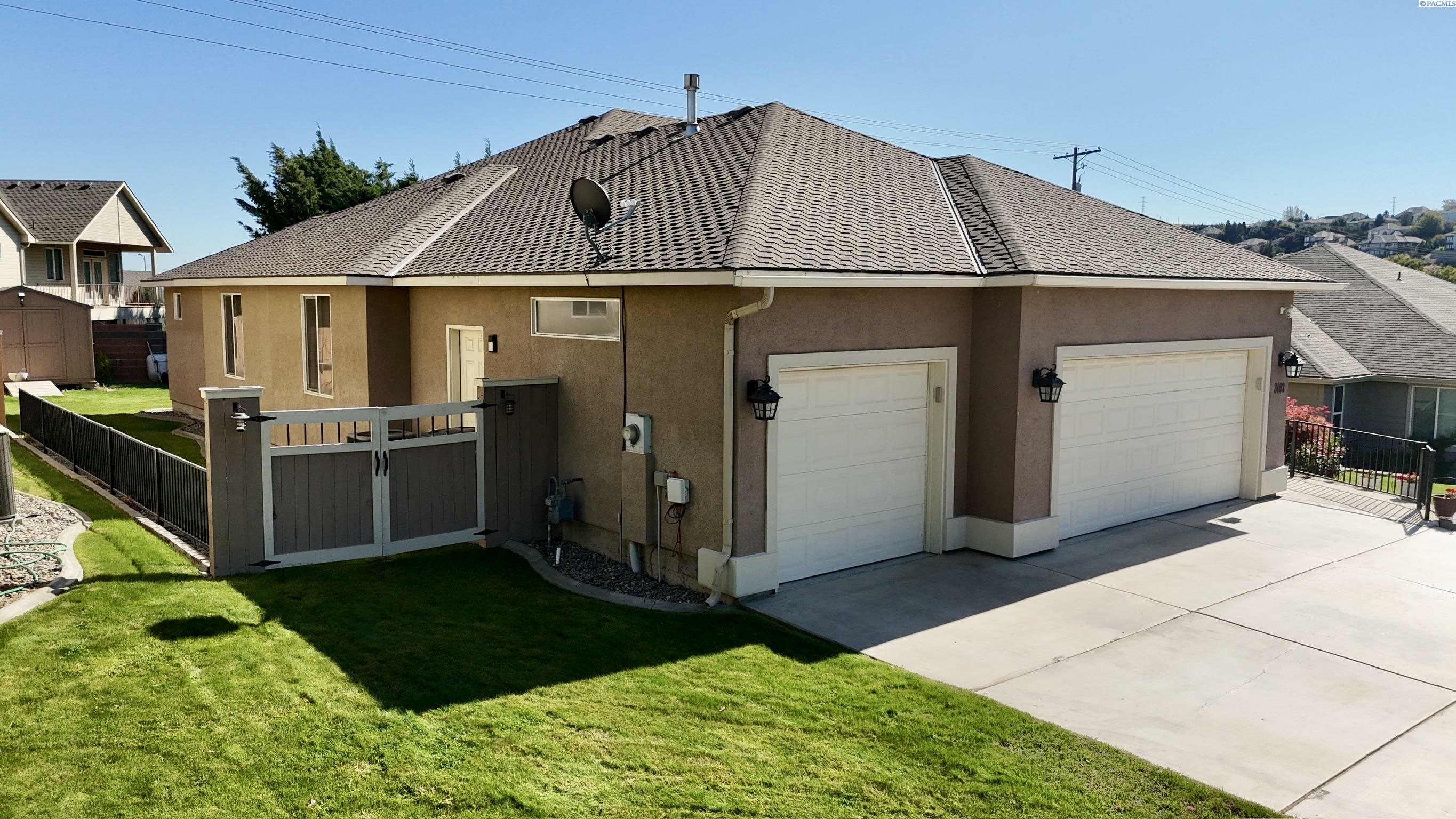 Property Photo:  3403 S Volland  WA 99336 