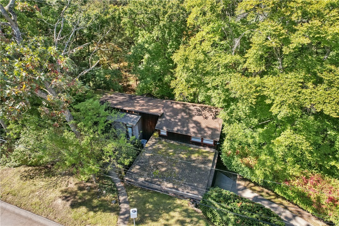 Property Photo:  125 Country Lane  PA 15229 