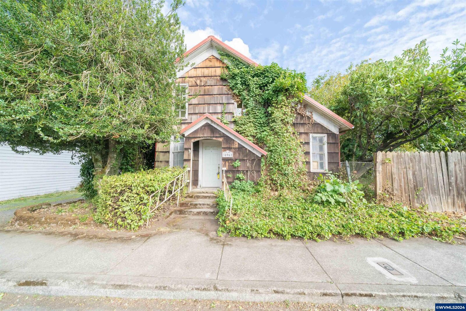 Property Photo:  38962 S Highway 226  OR 97374 