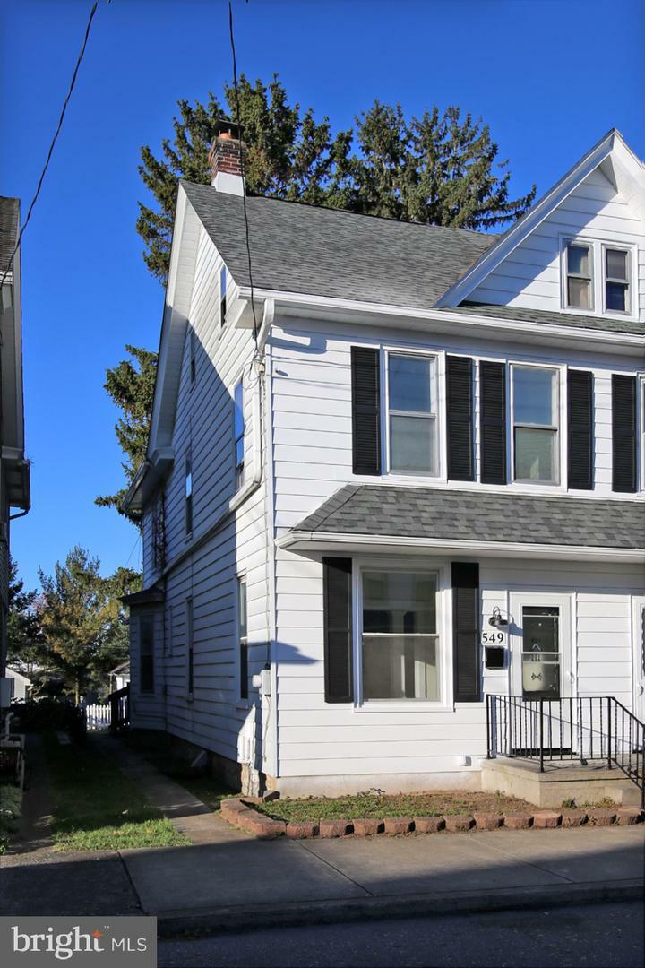 Property Photo:  549 N Railroad Street  PA 17078 