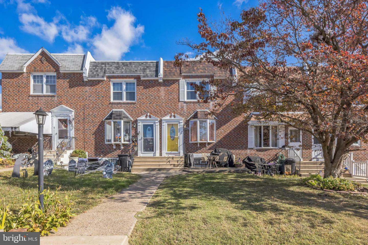 Property Photo:  3009 Tremont Street  PA 19136 