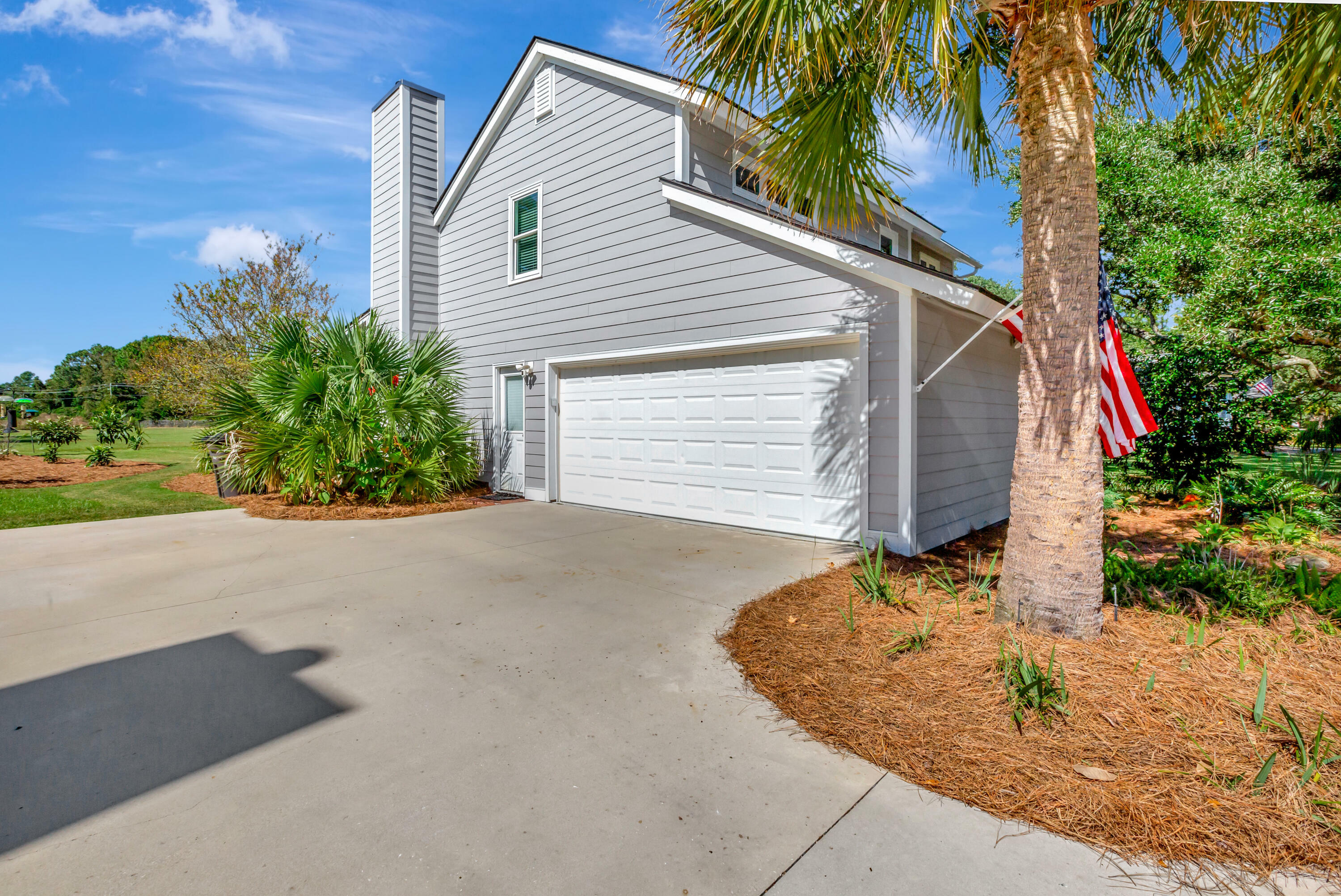 Property Photo:  1199 Parkway Drive  SC 29464 